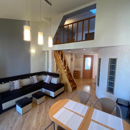Appartement Apartament #Widokowa à Rzeszów Extérieur photo