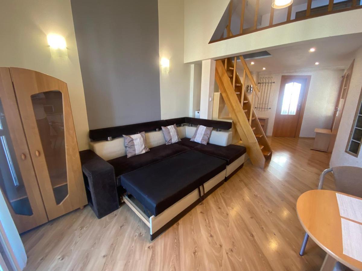 Appartement Apartament #Widokowa à Rzeszów Extérieur photo